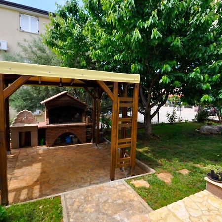 Ferienwohnung Fuer 2 Personen 30 M2 In Novigrad, Istrien Karpinjan Exterior foto